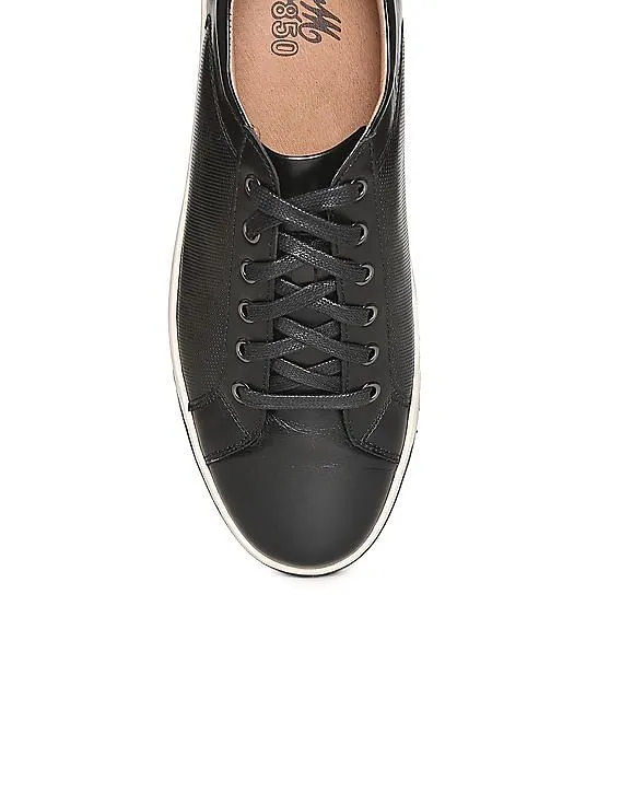 Johnston & Murphy Contrast Sole Textured Sneakers