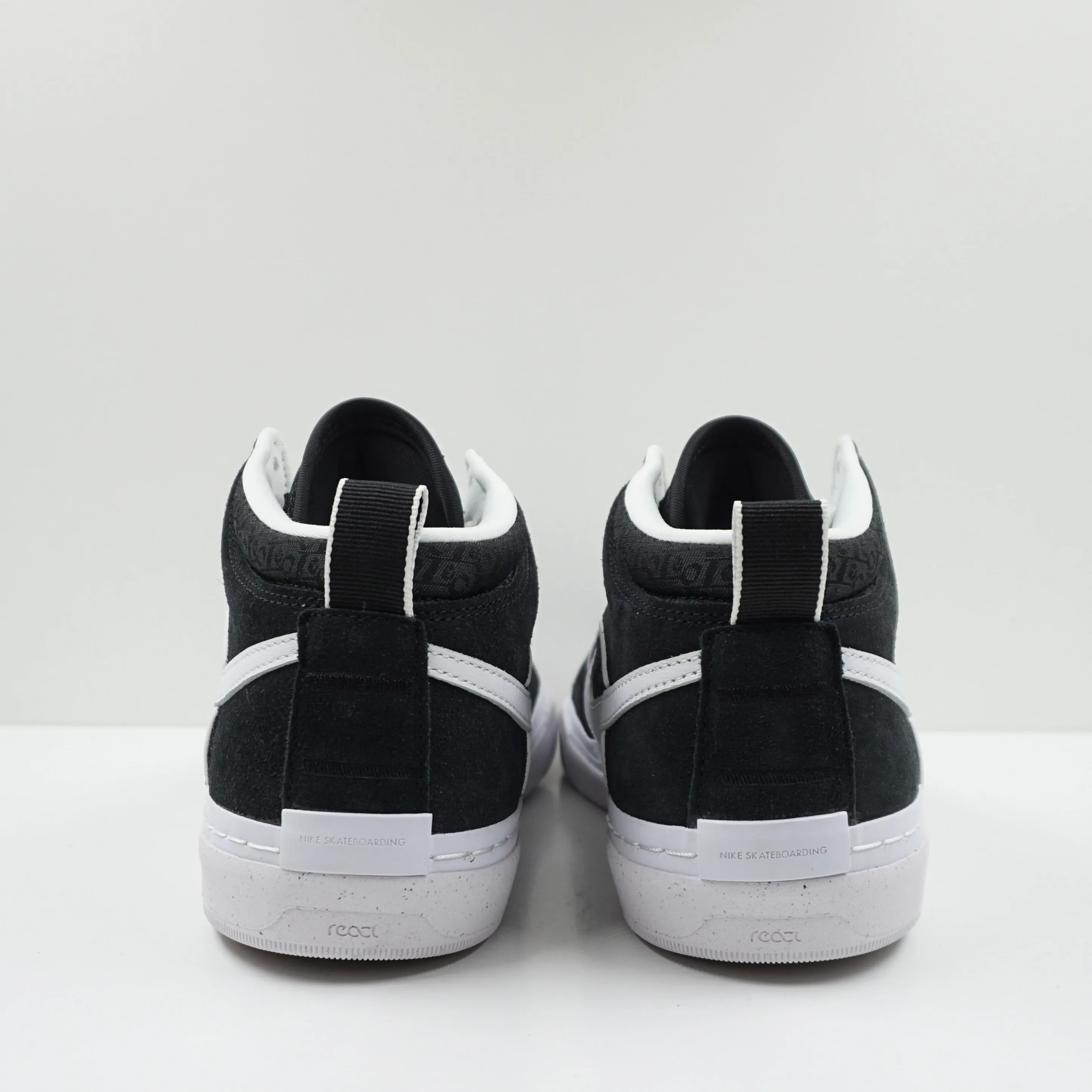 Nike Sb React Leo Baker Black White