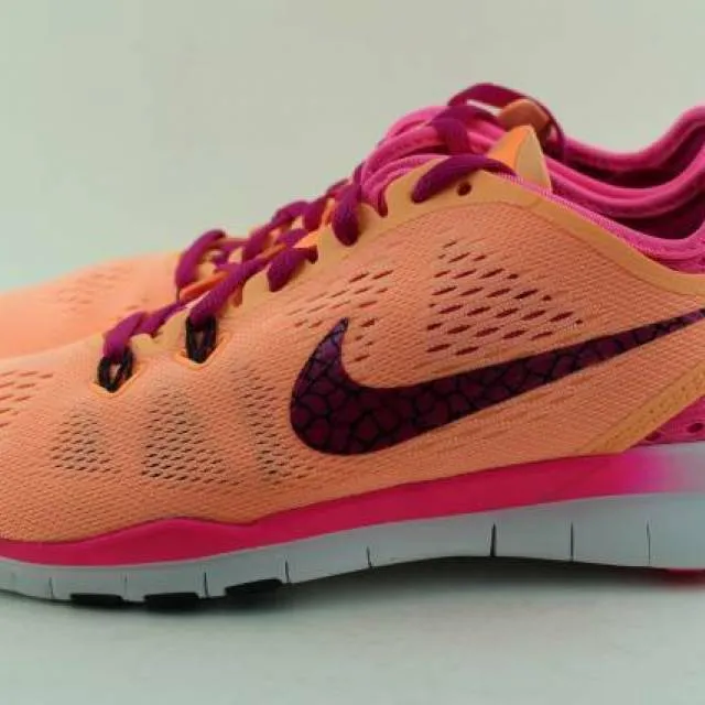 NIKE WOMAN FREE 5.0 TR FIT 5 BREATHE Size: 5.0 RUN NEW C...