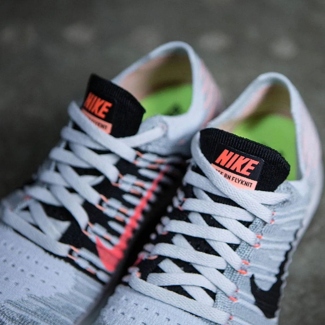 Nike Women Free Rn Flyknit Running (wolf grey / black-bright mango)