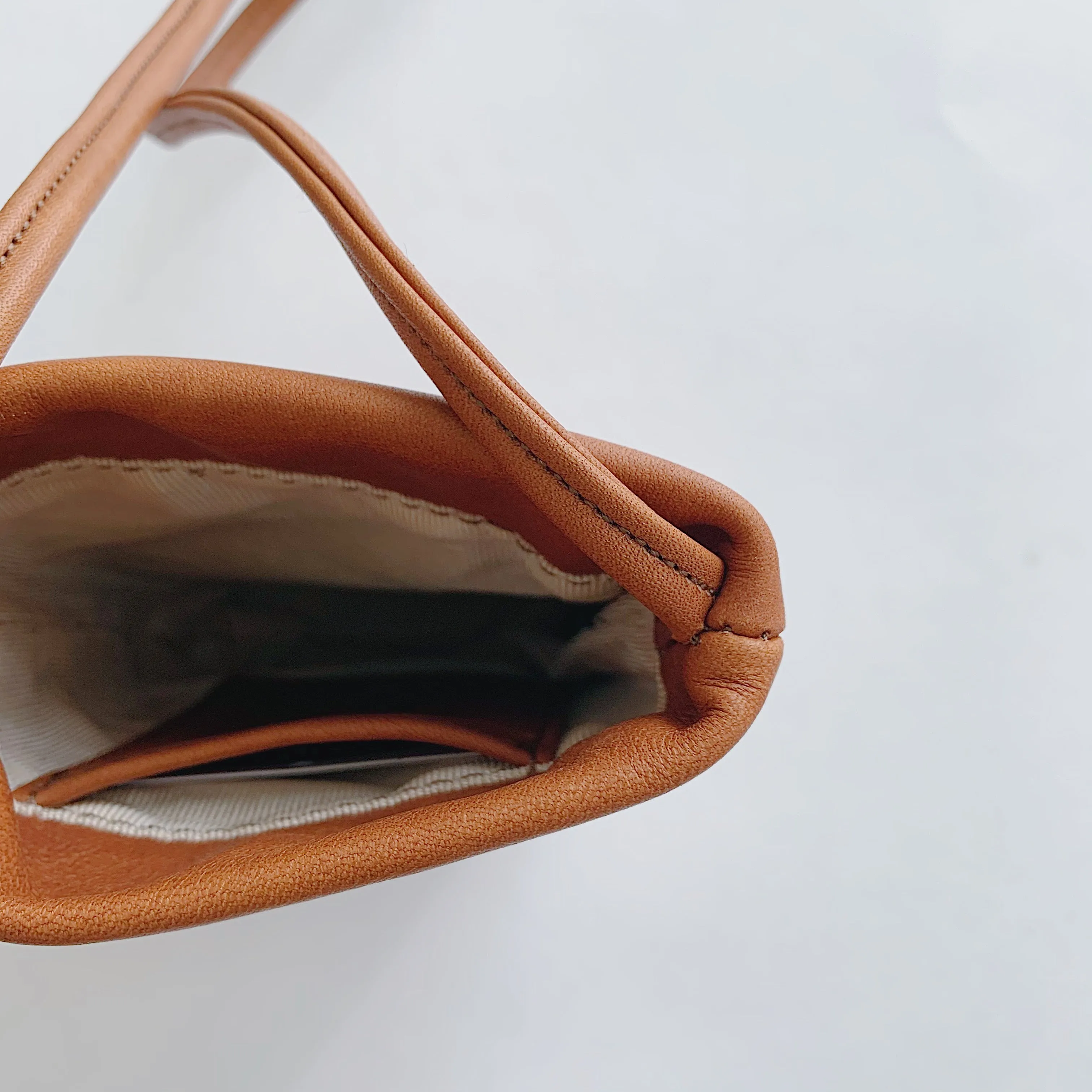 Sven | Small Leather Bag in Cognac